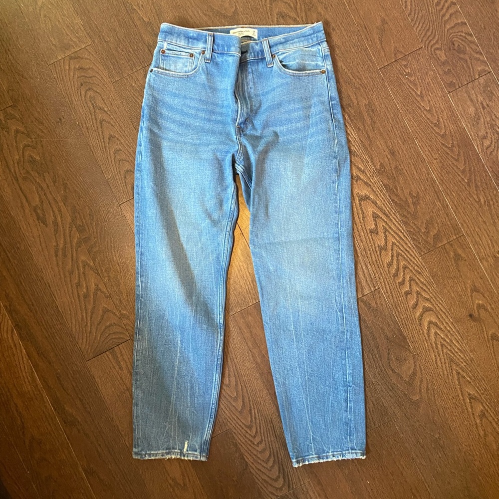 Abercrombie & Fitch Blue Straight Jeans High-Rise Relaxed Fit